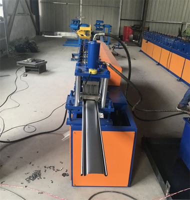 380V الأسطوانة مصراع الباب تشكيل آلة 0.5-0.8mm سمك